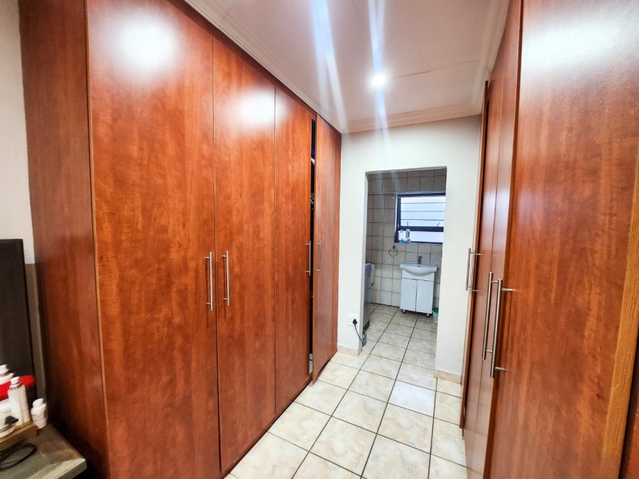 2 Bedroom Property for Sale in Flamwood North West